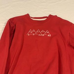 Red mountain crew neck